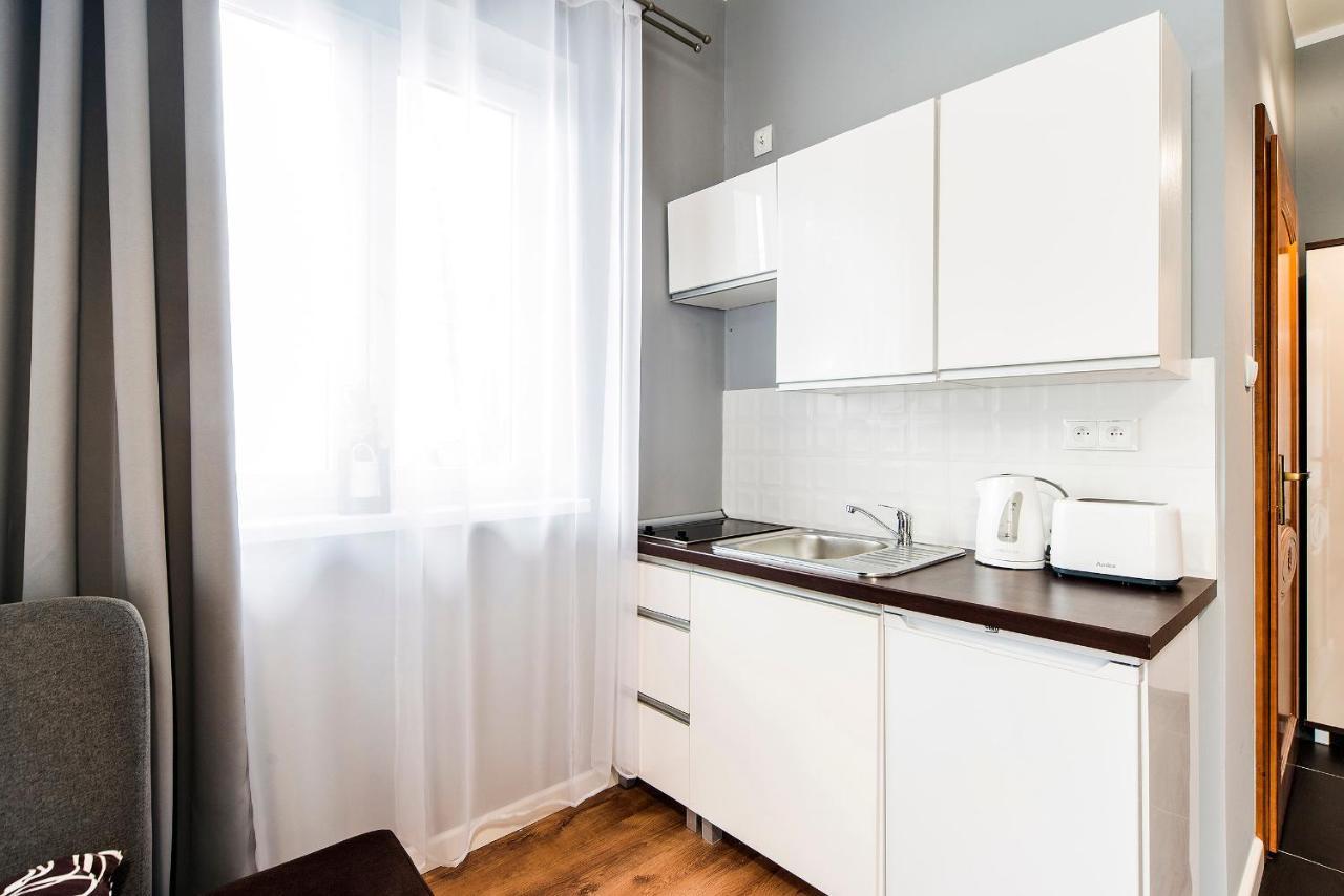 Everysky - Wilcza 3a Apartment *